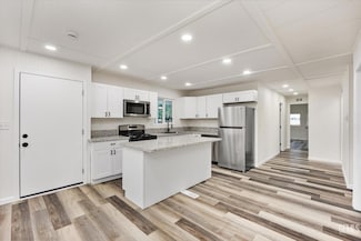 159 Hickorywood Ln, Bakersfield, CA 93308