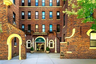 255 79th St Unit B4, Brooklyn, NY 11209