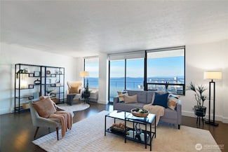 521 5th Ave W Unit 804, Seattle, WA 98119