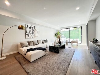 1017 N Croft Ave Unit 102, West Hollywood, CA 90069