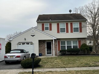 10 Aspen Ln, Howell, NJ 07731