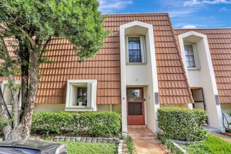 11571 NW 2nd St, Plantation, FL 33325