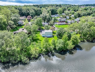 17 Alan Ave, Danbury, CT 06811