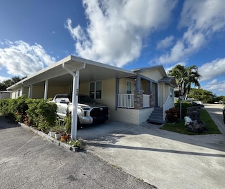 1451 Michelle Dr N Unit 34, West Palm Beach, FL 33409