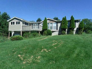 75 Willow Rd, Claysville, PA 15323