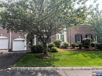 75 Spring Hill Cir, Wayne, NJ 07470