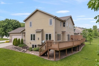 405 Century Oak Dr, Waukesha, WI 53188