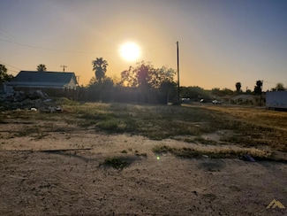 2312 River Blvd, Bakersfield, CA 93305