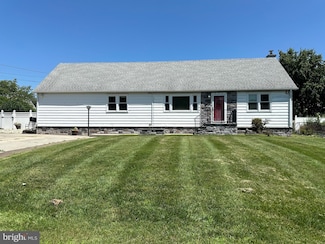 34 Lanning St, Ewing, NJ 08618