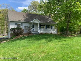 1304 Seneca Trail, Stroudsburg, PA 18360