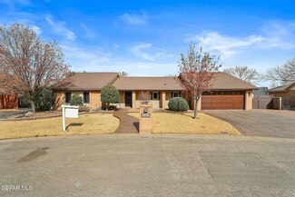 532 Country Oaks Dr, El Paso, TX 79932
