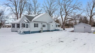 2045 Elyetta St, Fort Wayne, IN 46802