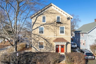 17 Davis St, Cumberland, RI 02864
