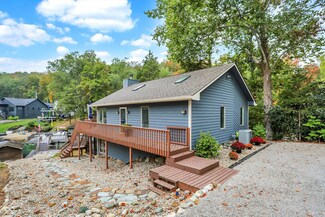 4080 S Summit Ln, Columbus, IN 47201