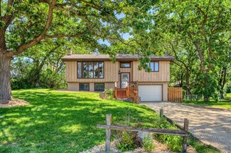 3117 Granada Ave N, Oakdale, MN 55128