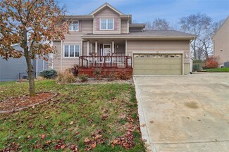 1504 N B St, Indianola, IA 50125