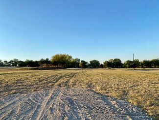 136 Chicken Field Rd, Whitewright, TX 75491