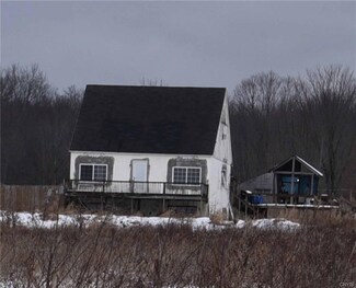8571 Edwards Rd, Holland Patent, NY 13354
