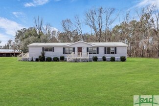 100 Akins Cir, Brooklet, GA 30415