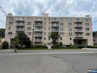 446 Passaic St Unit 4C, Hackensack, NJ 07601