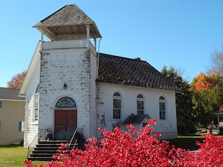 2027 Lakeside Dr, Harveys Lake, PA 18618