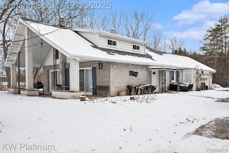 4705 Ketchum Rd, Saint Clair, MI 48079