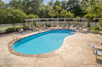 2640 Paddock Cir, Crestview, FL 32536