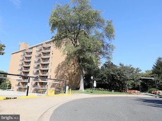 2030 N Adams St Unit 805, Arlington, VA 22201