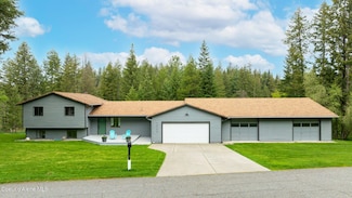 12173 N Friar Dr, Hayden, ID 83835