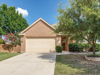 700 Lark Dr, Aubrey, TX 76227