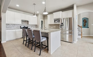 420 Westminster Dr, Lewisville, TX 75056