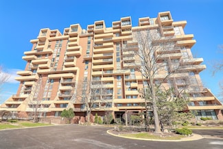 465 W Dominion Dr Unit 110, Wood Dale, IL 60191