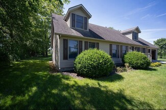 11041 W Us Highway 40, Charlottesville, IN 46117