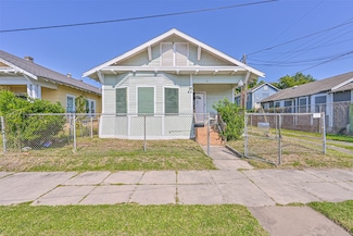 2012 31st St, Galveston, TX 77550