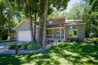 901 Broadway Dr, Sun Prairie, WI 53590