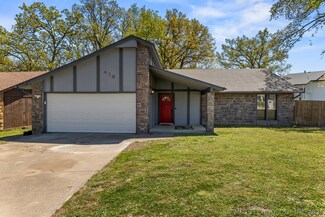 419 Quail Run Ln, Sapulpa, OK 74066