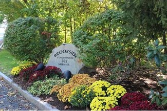 305 Salem St Unit 406, Woburn, MA 01801