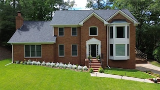 10310 Amberside Ct, Roswell, GA 30076