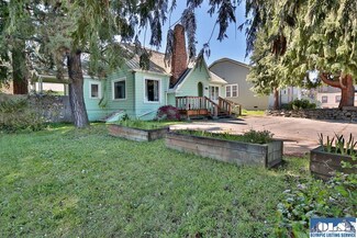 218 E 7th St, Port Angeles, WA 98362