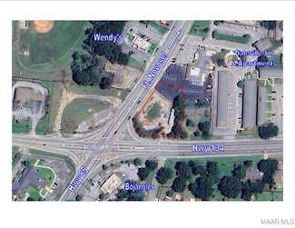 22 N Daleville Ave, Daleville, AL 36322