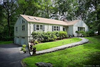 135 Foxwood Rd, Stamford, CT 06903