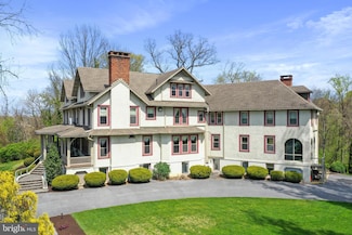 1090 Ragged Edge Rd, Chambersburg, PA 17202