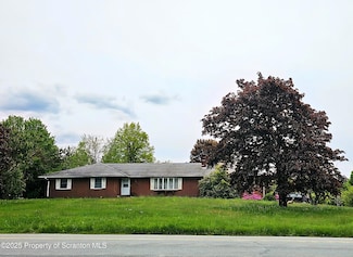 5 Patti Ann Dr, Scott, PA 18433