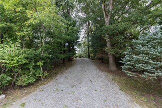 1950 Boston Neck Rd, Saunderstown, RI 02874