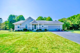 513 Lost Oak Cir, Watervliet, MI 49098