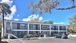 4200 1st St N Unit 2, St. Petersburg, FL 33703