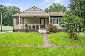 94 N Darby Rd, Hermitage, PA 16148