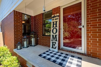 38 Woodlore Cir, Little Rock, AR 72211