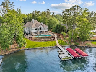 1461 N Shore Dr, Greensboro, GA 30642