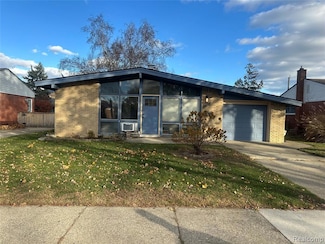 28150 Loretta Ave, Warren, MI 48092